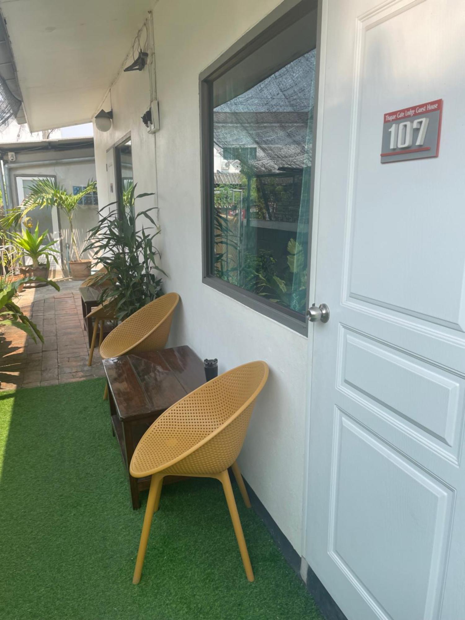 Thapae Gate Lodge Chiang Mai Værelse billede